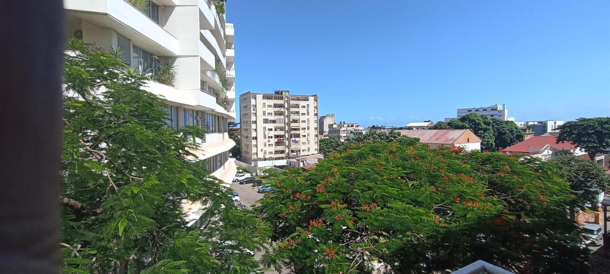 Cozzy 24 Apartment Maputo Exterior photo