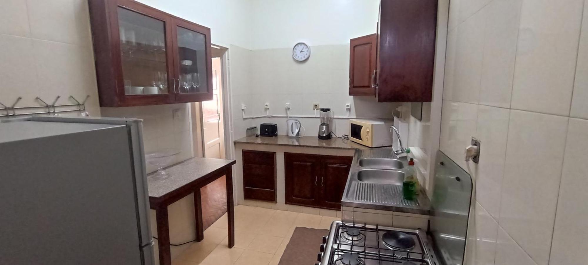 Cozzy 24 Apartment Maputo Exterior photo